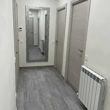 Apartament Adoracte 4 *